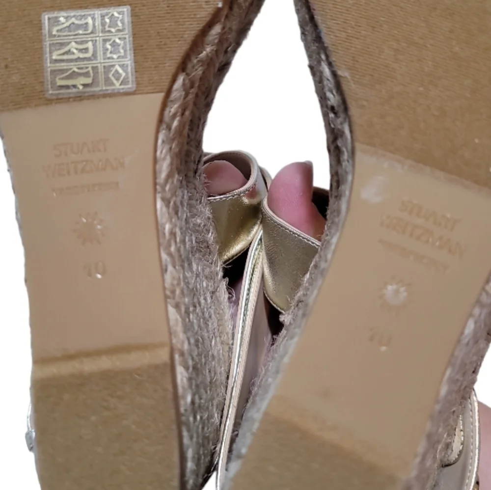 Stuart Weitzman Lexia Gold Metallic Leather Espadrille Buckle Wedges 10